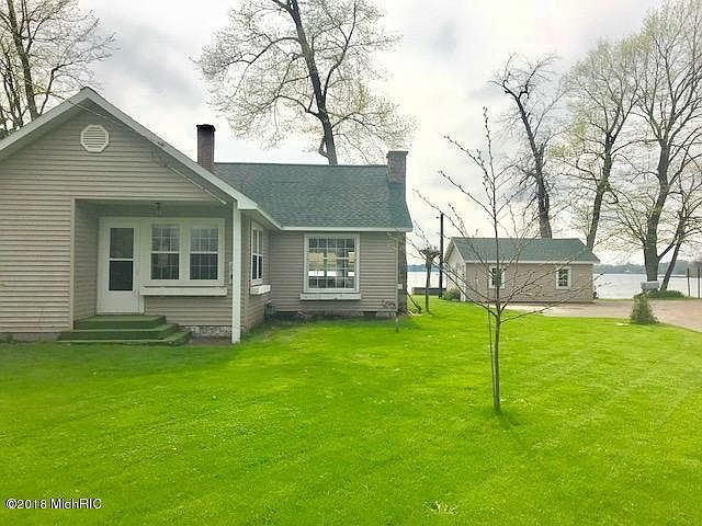 1st image of 6110 W Lakeview Dr