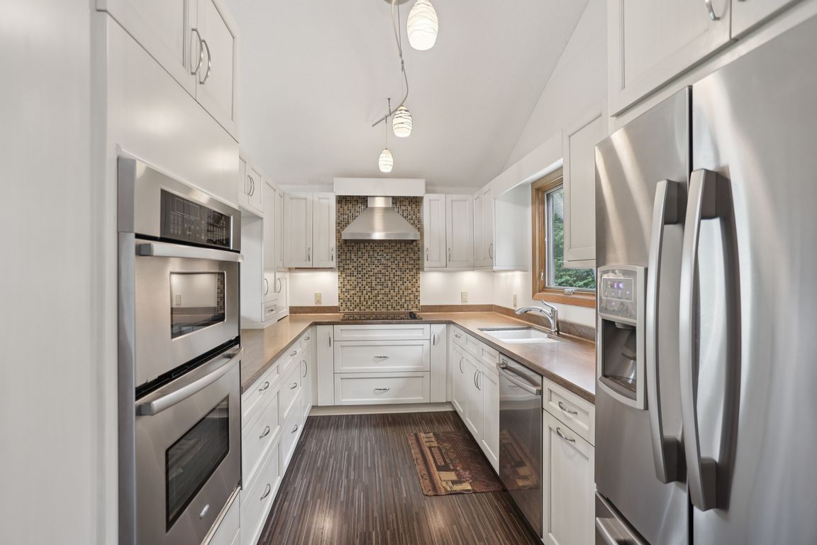 Zenith Ave-S0508-018.jpg