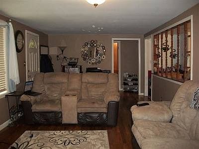 5th image of 312 Lincoln St