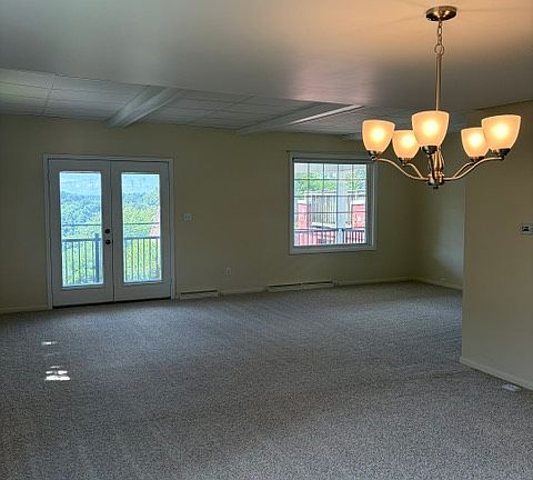4th image of 301 Silvis St