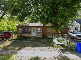 705 S Oakland Ct, Decatur, IL 62522