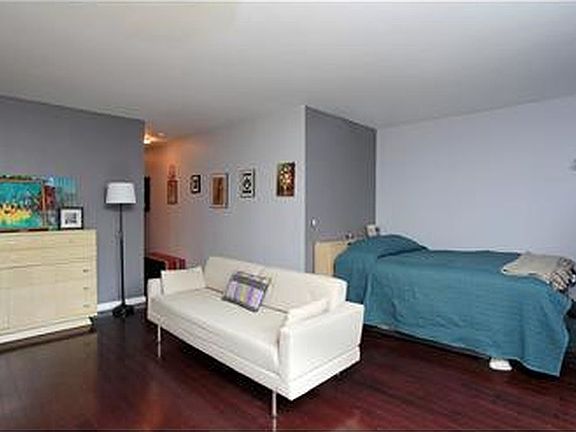 2nd image of 201 W 72nd St APT 4I