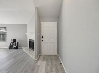 10239 Ridge Oak St, Dallas, TX 75227