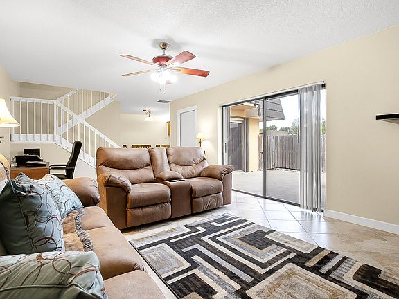 4th image of 3816 38th Way Unit 3816