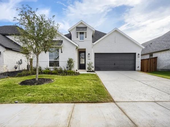 690 Red Cedar Rd, Haslet, TX 76052