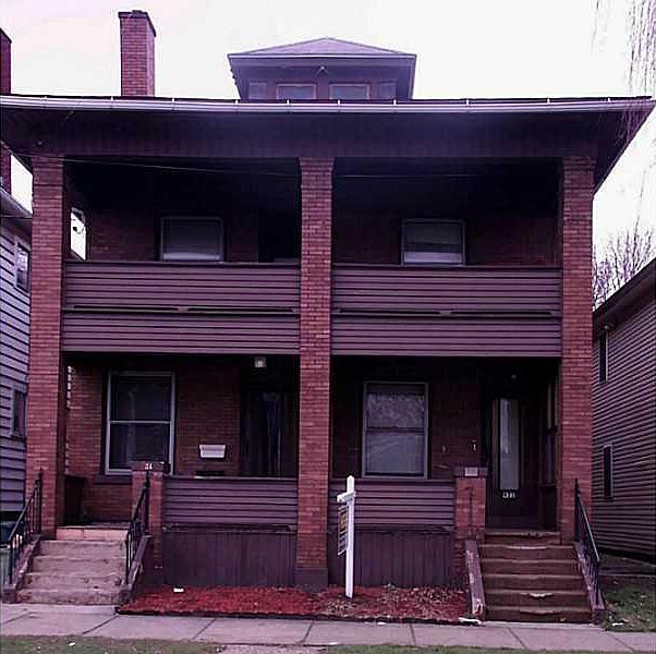 1st image of 922-24 Wallace St