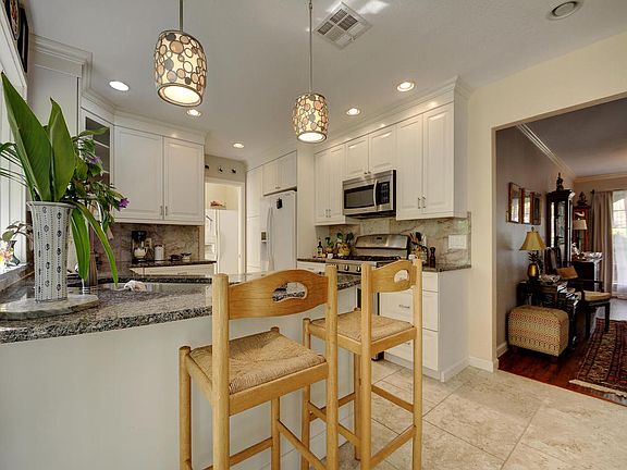 2nd image of 11307 Alhambra Dr