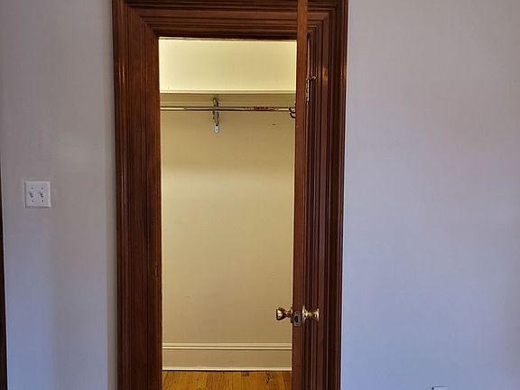 4th image of 469 Clinton Ave #4L