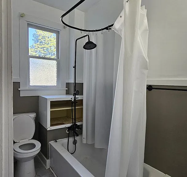 415 N Maple Ave — Photo 12