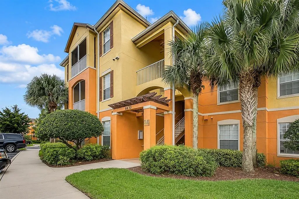 3 bed, 2.0 bath, 1248 sqft, $1,800 — Photo 1