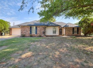 10812 Blue Fox Dr, Edmond, OK 73025