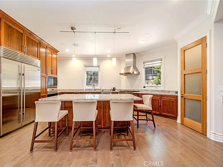 1217 Olive La Canada — Photo 4