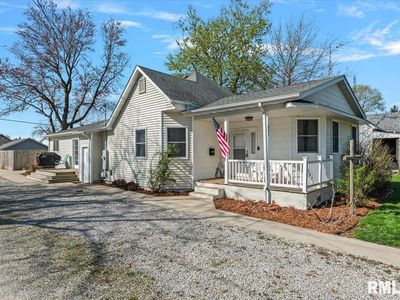 921 W Monroe St, Auburn, IL, 62615