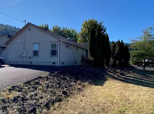 101 Barron Ct, Roseburg, OR 97471