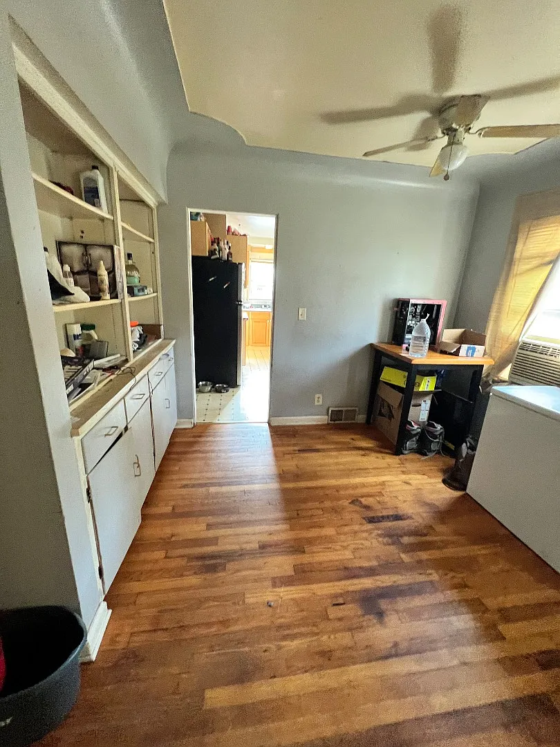 Property Photo - 2 Congress Ave #D