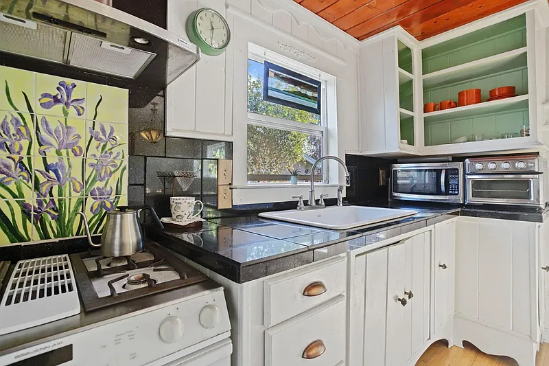 Thumbnail 12