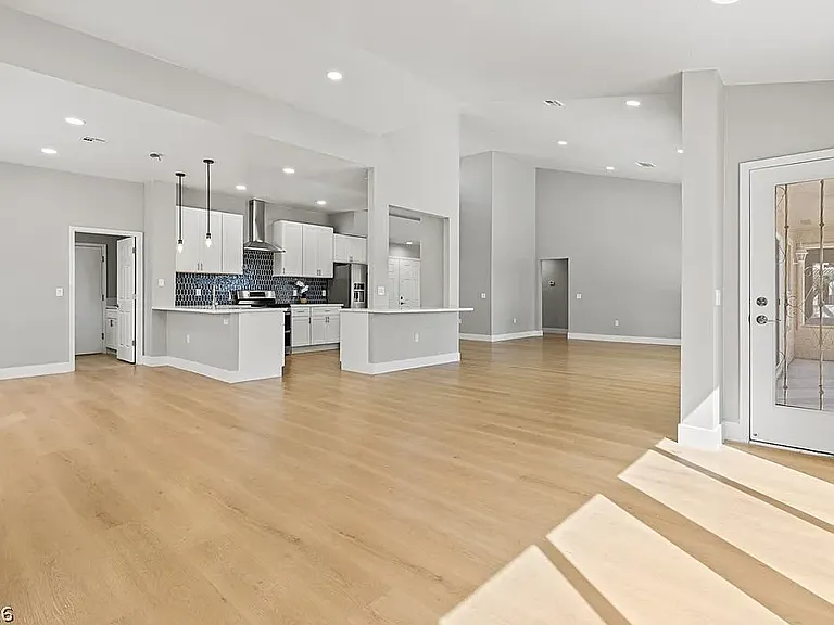 3012 Morning Ridge Dr — Photo 3