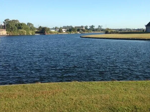 201 Azores Dr, Slidell, LA 70458