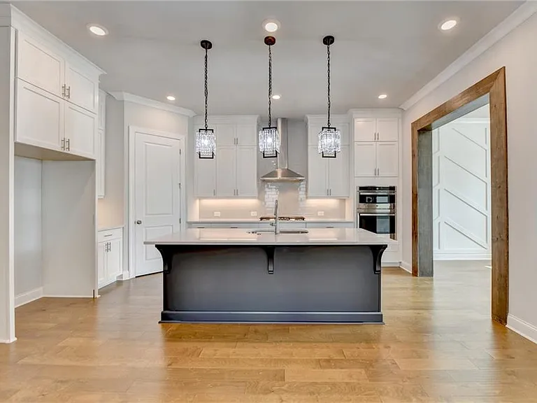 4536 Molder Dr — Photo 35
