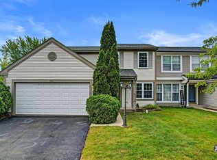 953 Bugle Ct, Round Lake Beach, IL