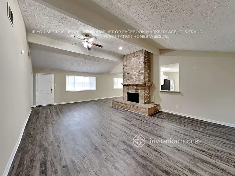 2622 Broomsedge Dr — Photo 4
