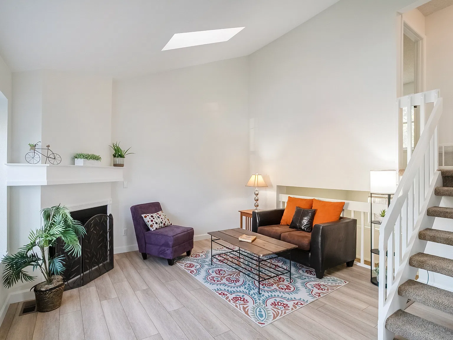 3 bed, 1.5 bath, 1300 sqft, $2,550 — Photo 4