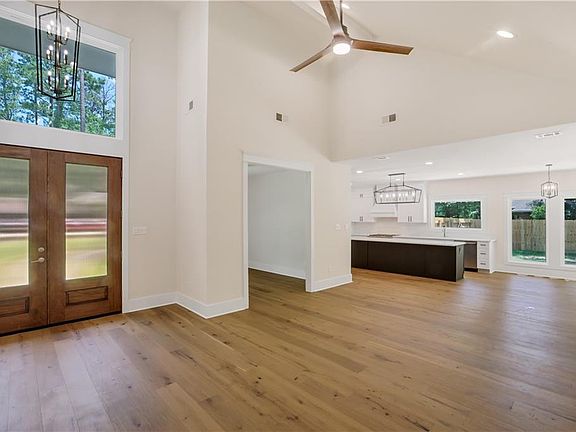 3rd image of 102 Century Oak Ln