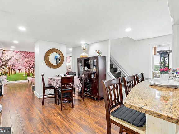 3rd image of 4218 Welsh Rd