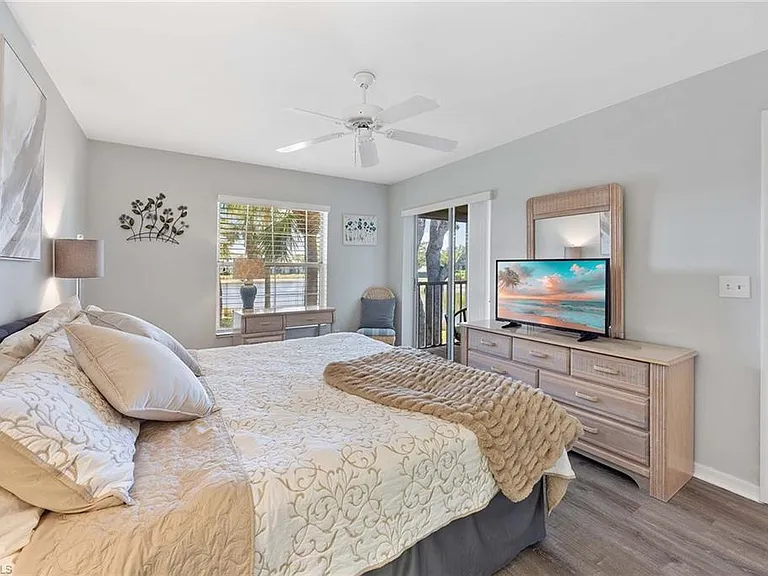 822 Gulf Pavillion Dr #202 — Photo 13