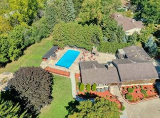 5781 Fern Ct, Greendale, WI 53129