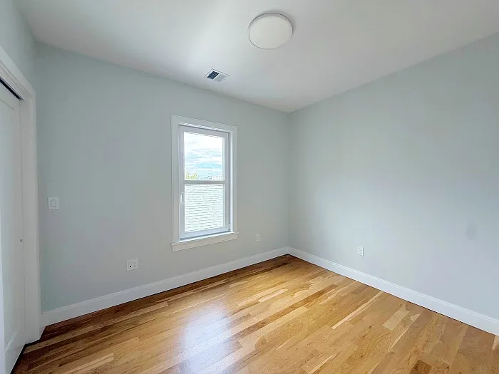 35 Gore St — Photo 10