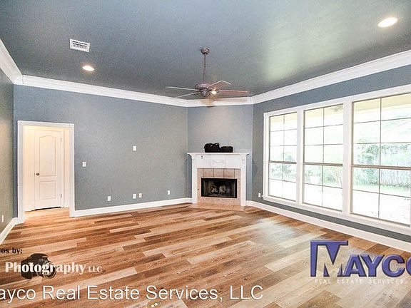 3rd image of 448 Grand Oaks Dr