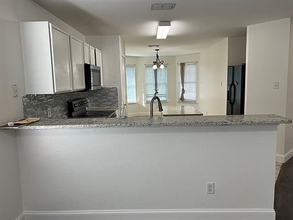 5th image of 709 Chelsea Dr
