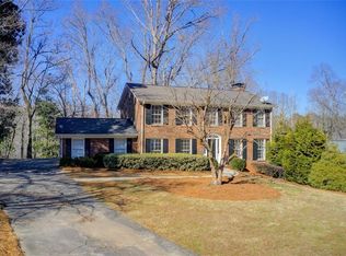882 Edgewater Trl, Sandy Springs, GA 30328