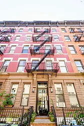 338 West 17th Street in Chelsea