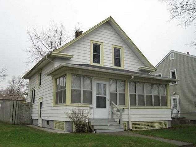 1st image of 433 7th Ave S