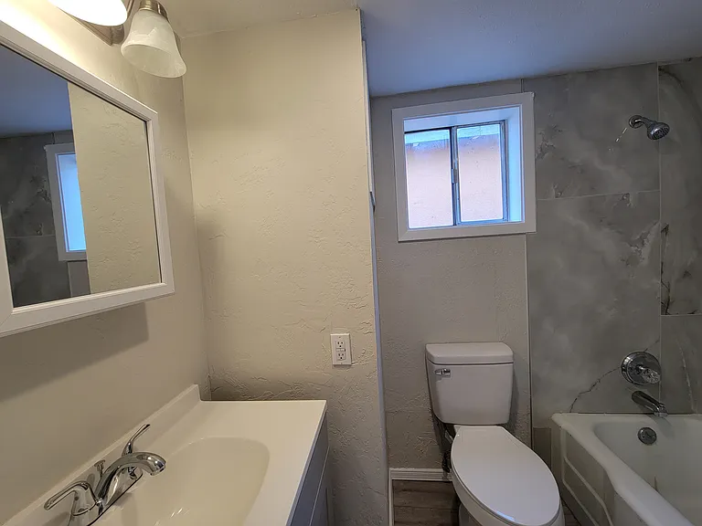 204 Ash St #2 — Photo 5