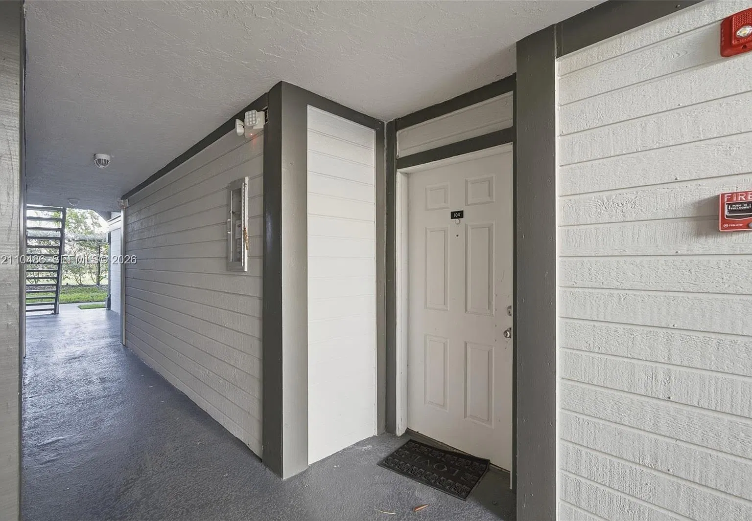 Carmel Lakes Condo No 9 — Photo 2