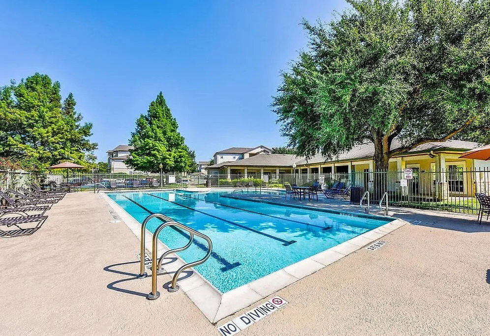 Chandler Creek Apartments — Photo 4