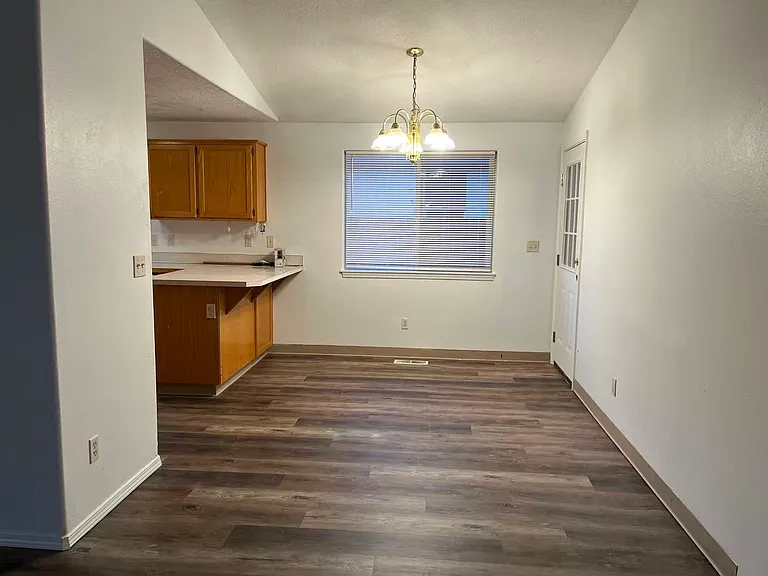 4618 SE 116th Ave — Photo 4