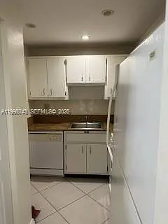 Building Photo - 1205 Mariposa Ave #219