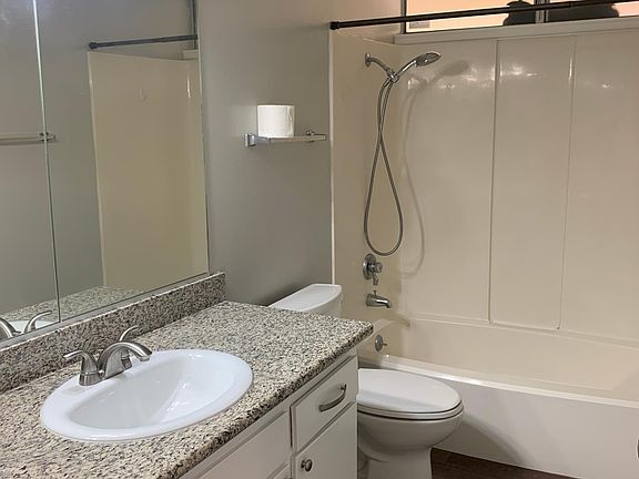 4th image of 3536 Carmel Ave