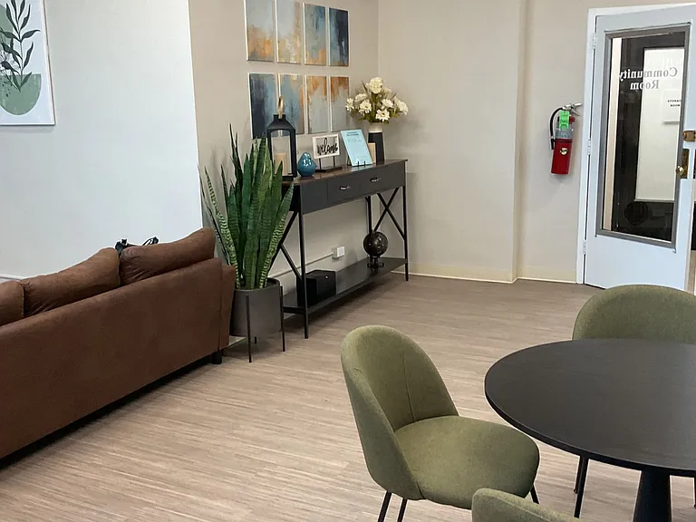 Cooper River Plaza Apartments — Photo 8