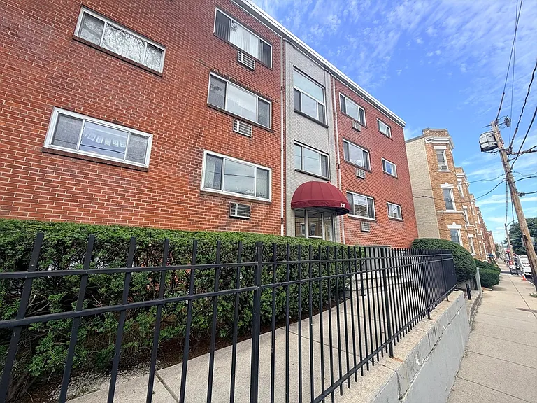 239 Kelton St #44 — Photo 13