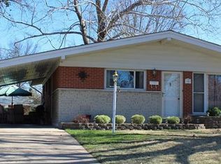 16 Tamma Ln, Hazelwood, MO