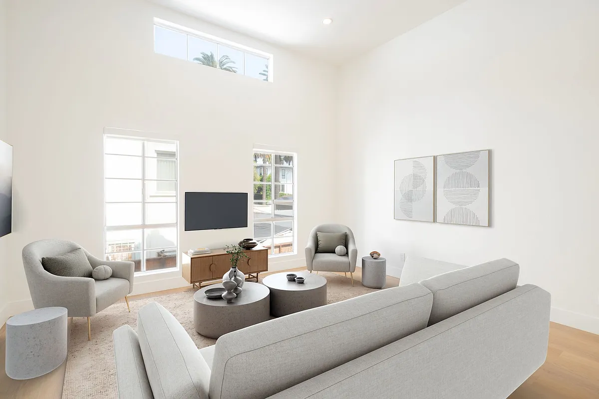Building Photo - 2062 Dracena Dr