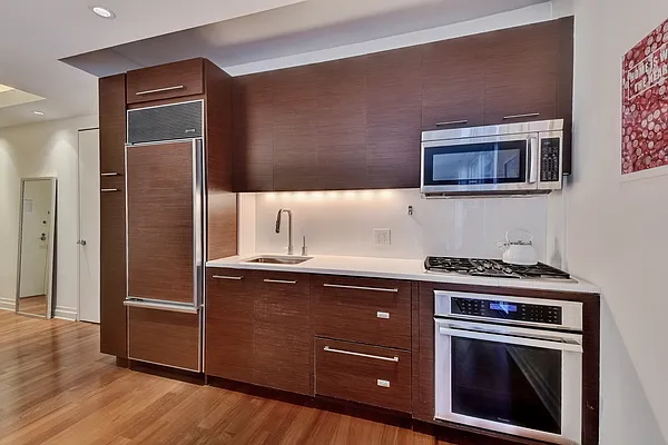Rented by City Connections Realty | media 4