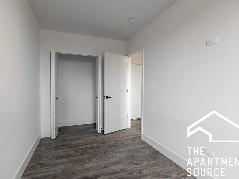 941 W Carmen Ave #105 — Photo 14