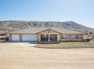 22545 Pacific St, Apple Valley, CA 92308