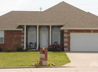 1190 Estate Ave, Marshfield, MO 65706